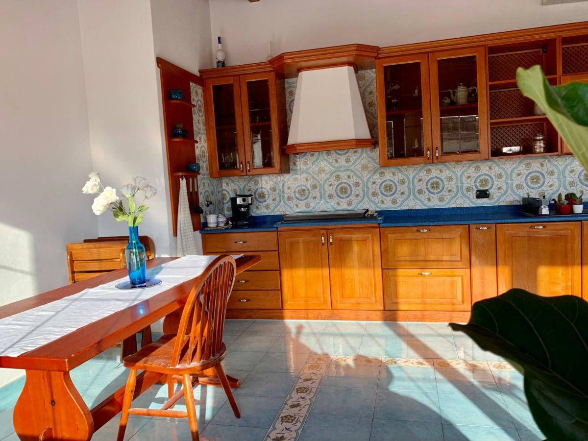 Casa Luna ลีปารี ภายนอก รูปภาพ